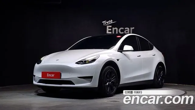 Фотография автомобиля — Tesla Model Y