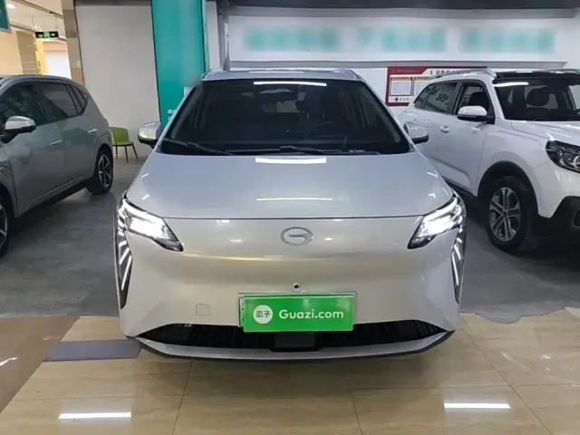 GAC Aion Y — Фото автомобиля 2