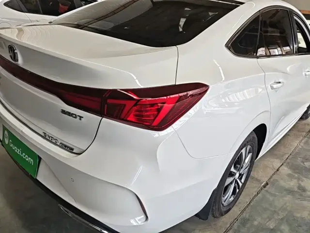 Changan Eado — Фото автомобиля 7