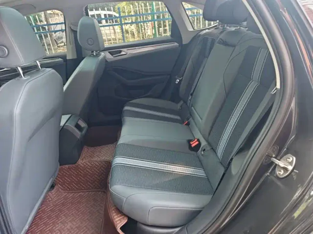 Volkswagen Sagitar — Фото автомобиля 12