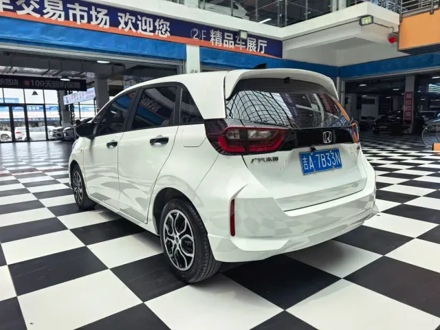 Honda Fit — Фото автомобиля 4