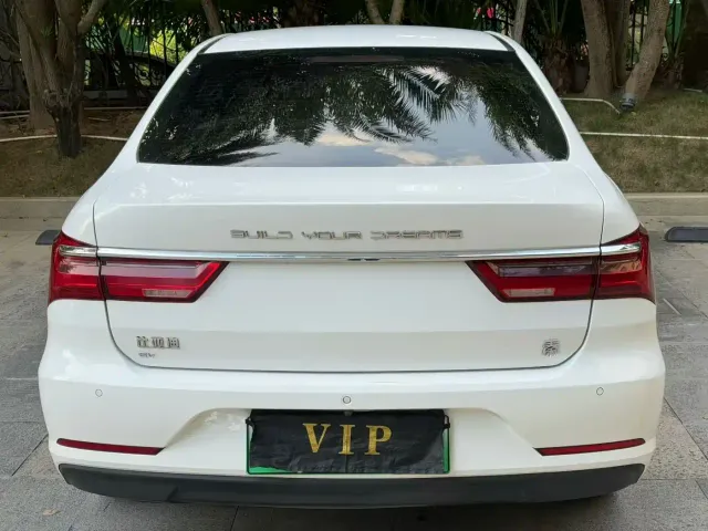 BYD Qin — Фото автомобиля 8