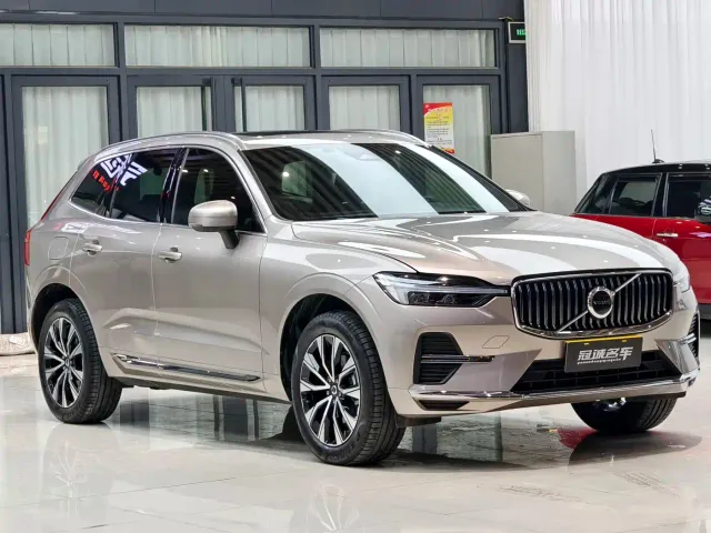 Volvo XC60 — Фото автомобиля 3