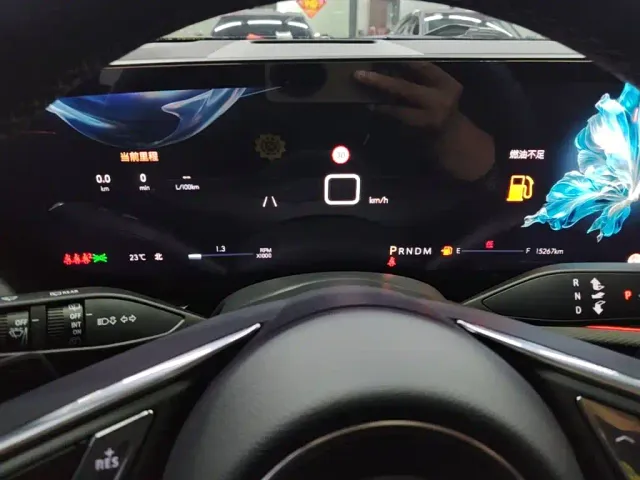 Buick Envision Plus — Фото автомобиля 11