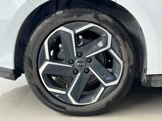 BYD Seal 06 DM-i Touring — Фото автомобиля 10