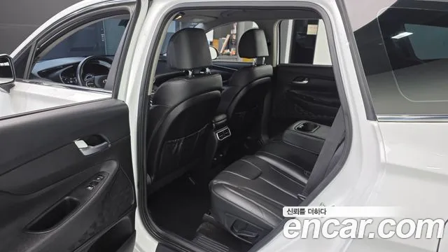 Hyundai Santafe Новый Santa Fe Дизель 2.2 4WD — Фото автомобиля 11