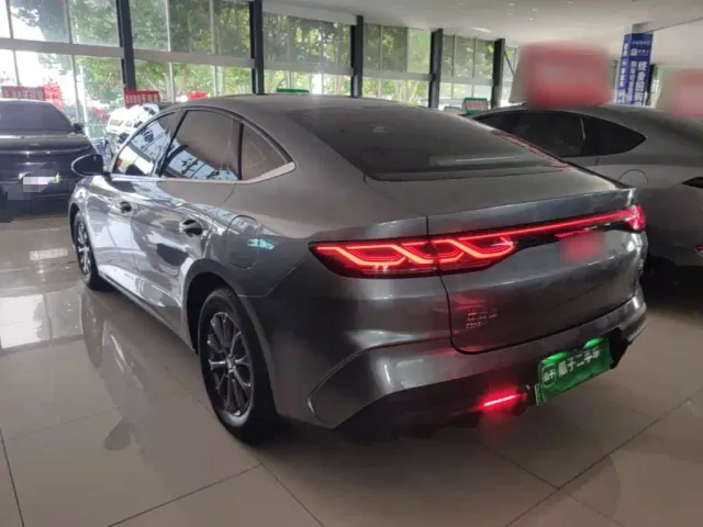 BYD Qin L — Фото автомобиля 4