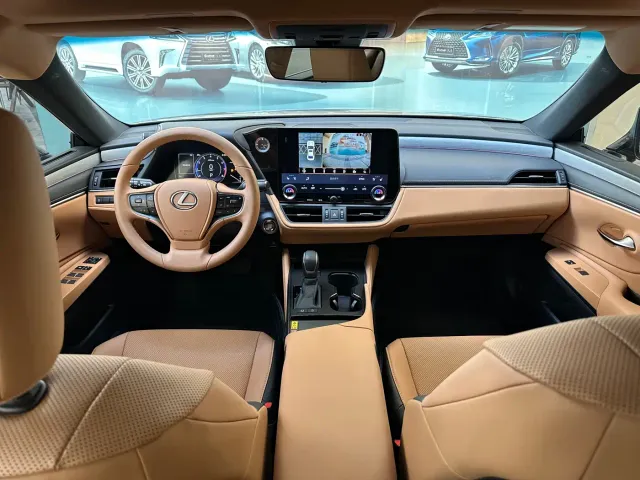 Lexus ES — Фото автомобиля 18