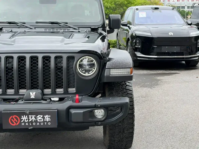 Jeep Gladiator — Фото автомобиля 2