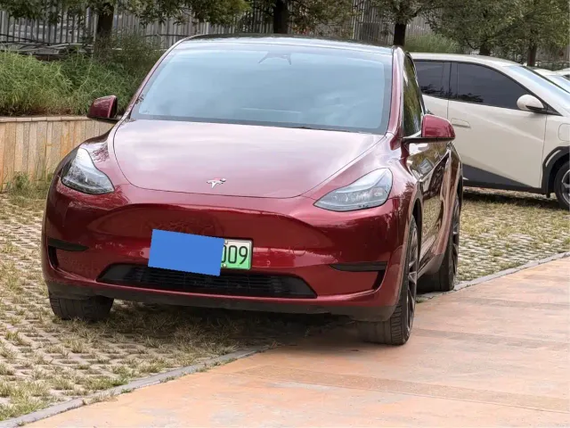 Фотография автомобиля — Tesla Model Y
