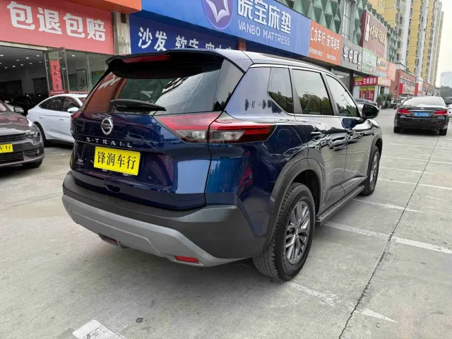Nissan X-Trail — Фото автомобиля 4