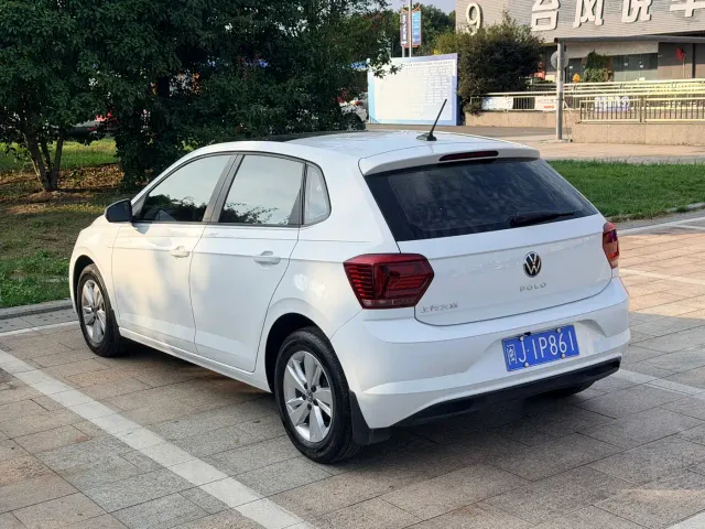 Volkswagen Polo — Фото автомобиля 9