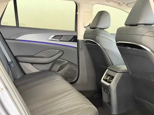 Hongqi H5 — Фото автомобиля 6