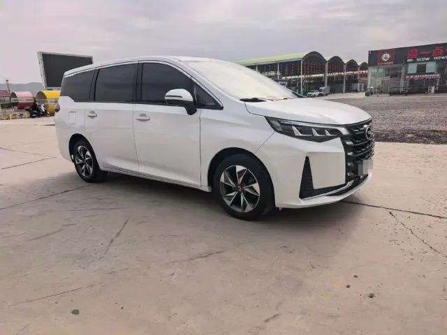 GAC Trumpchi M6 — Фото автомобиля 3