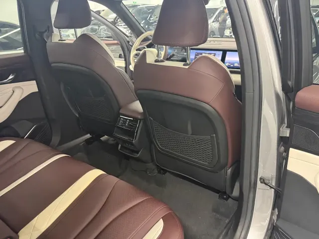 Geely Xingyue L — Фото автомобиля 8