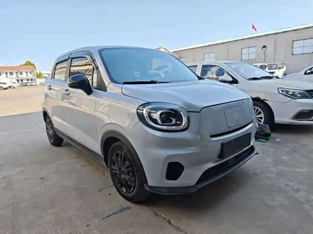 Leapmotor T03 — Фото автомобиля 3
