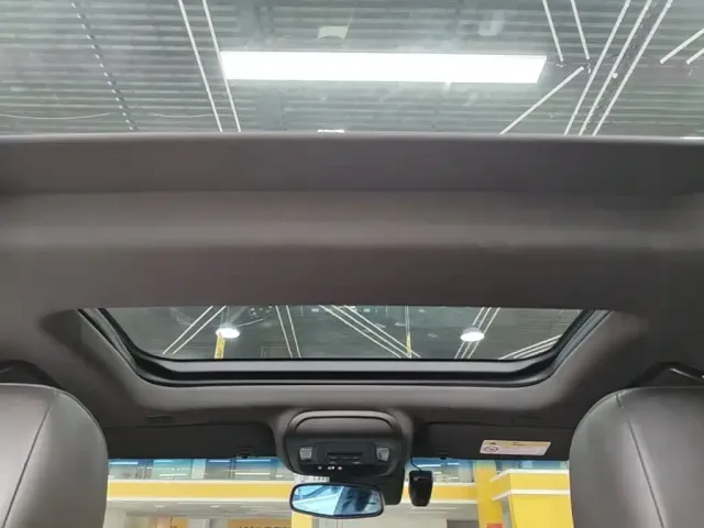Cadillac CT5 — Фото автомобиля 17
