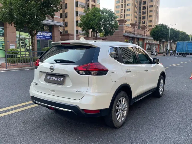 Nissan X-Trail — Фото автомобиля 6