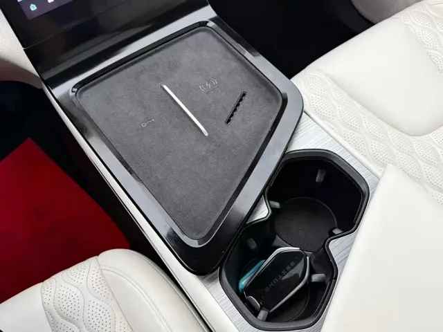 Besturn Yueyi 07 2025 210km Leisure Edition — Фото автомобиля 26