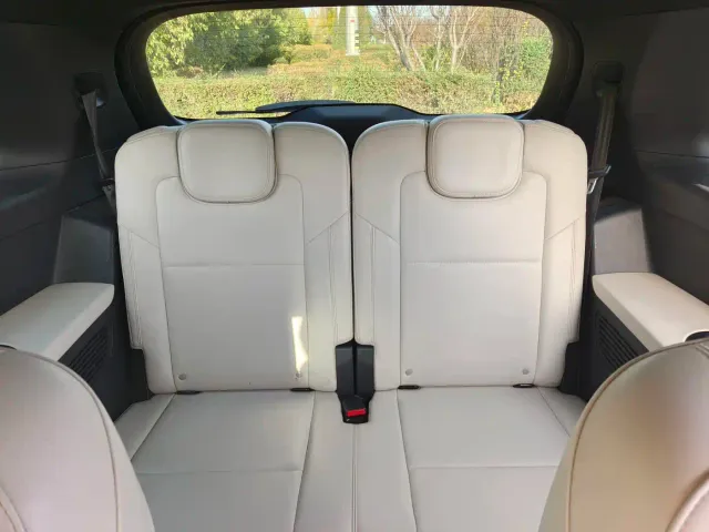 Li Auto ONE — Фото автомобиля 11