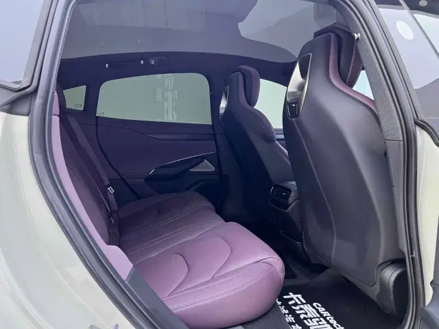 Xiaomi SU7 — Фото автомобиля 18