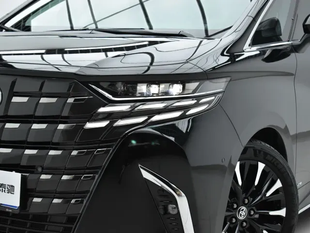 Toyota Alphard — Фото автомобиля 5