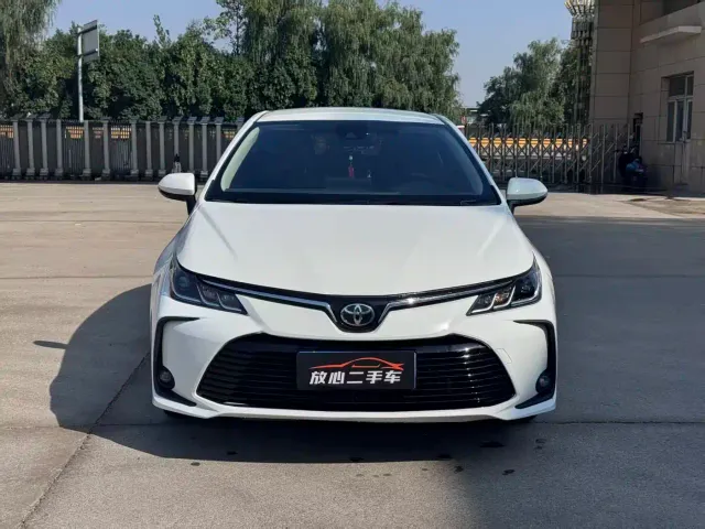 Toyota Corolla — Фото автомобиля 2