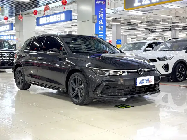 Volkswagen Golf — Фото автомобиля 2