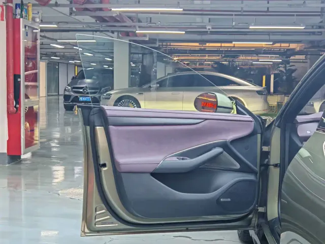 Xiaomi SU7 — Фото автомобиля 15