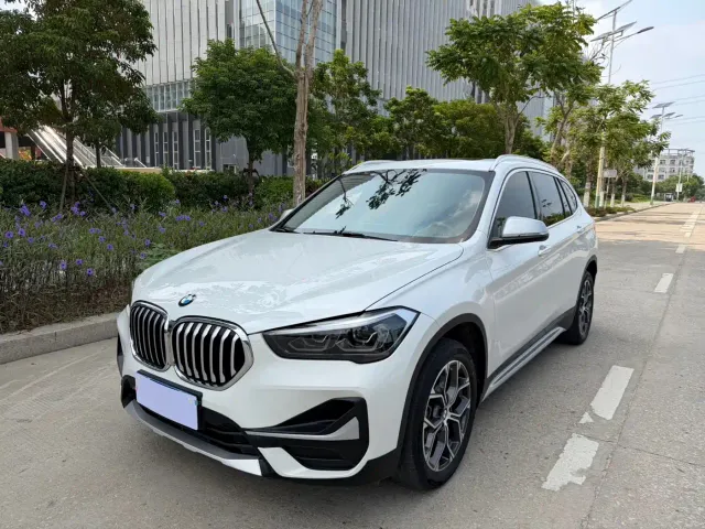 Фотография автомобиля — BMW X1