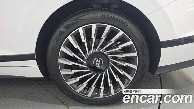 Hyundai Grandeur GN7 — Фото автомобиля 6