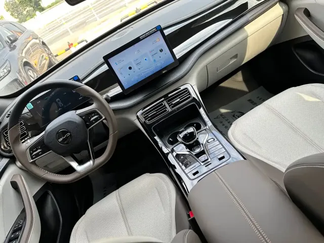 BYD Qin PLUS — Фото автомобиля 12