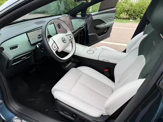 Nissan N7 — Фото автомобиля 9