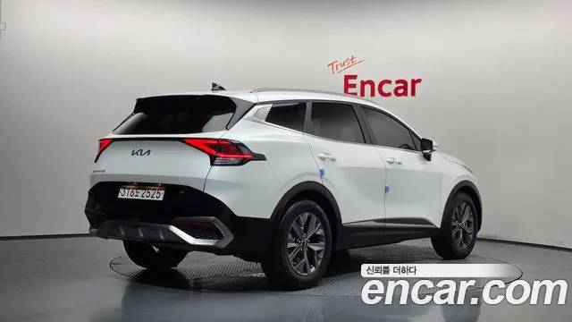Kia Sportage Sportage 5-е поколение Бензин 1.6 турбо 2WD — Фото автомобиля 2