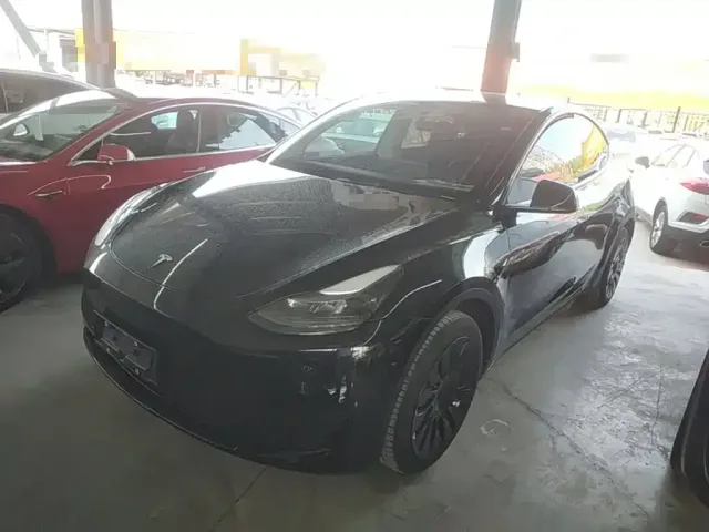 Фотография автомобиля — Tesla Model Y