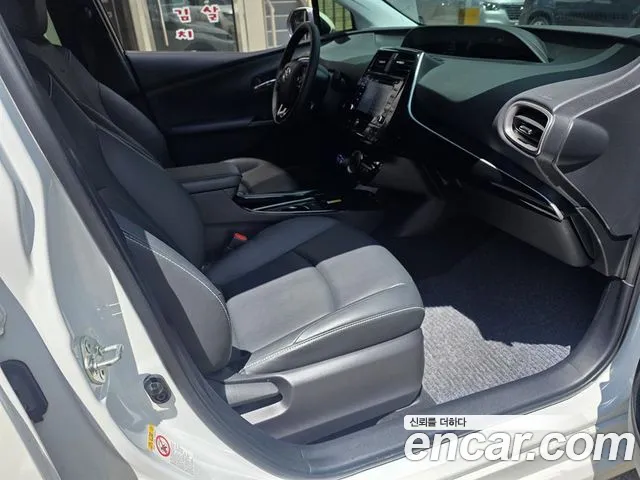 Toyota Prius — Фото автомобиля 15