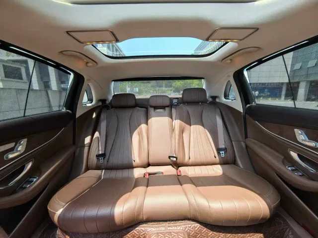 Mercedes-Benz E-Class — Фото автомобиля 14