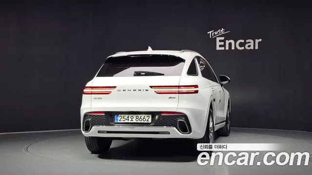 Genesis GV70 — Фото автомобиля 4