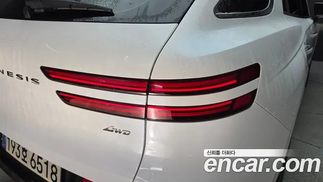 Genesis GV70 — Фото автомобиля 8