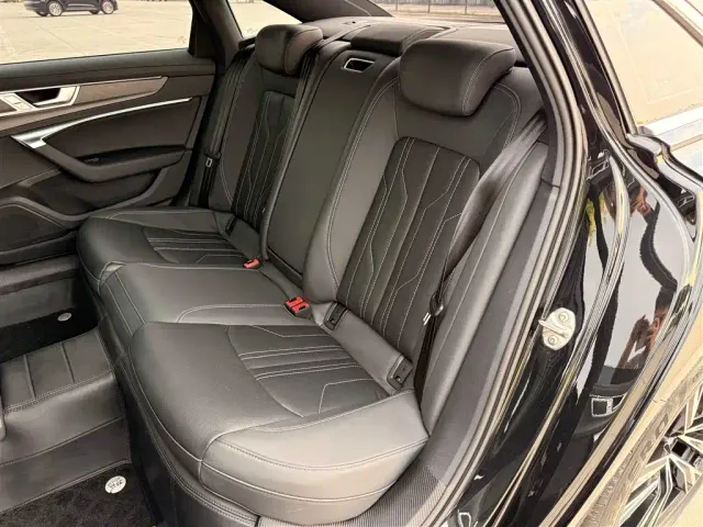 Audi A6L — Фото автомобиля 9