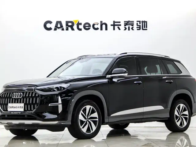 Фотография автомобиля — Audi Q6