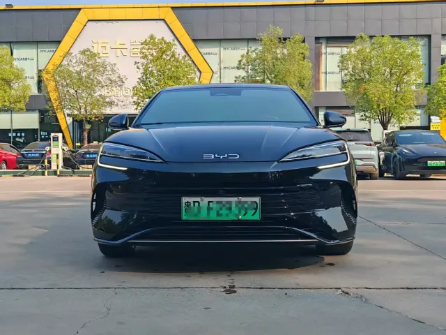 BYD Seal — Фото автомобиля 2
