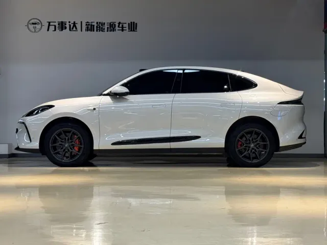 IM Motors LS6 — Фото автомобиля 3