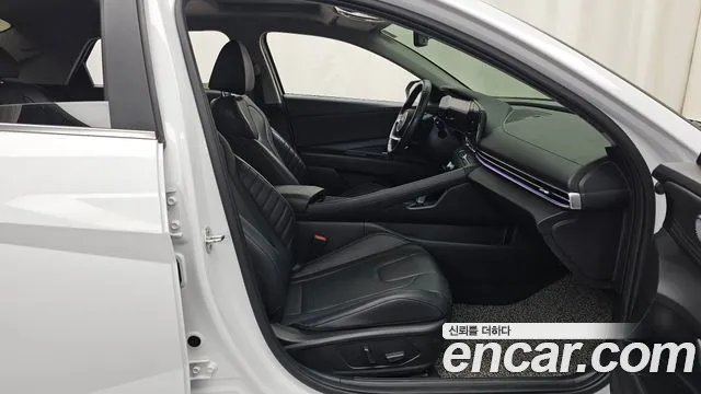 Hyundai Avante CN7 — Фото автомобиля 16