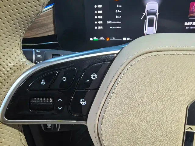 Aito M7 — Фото автомобиля 10