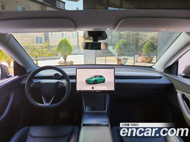 Tesla Model Y — Фото автомобиля 6