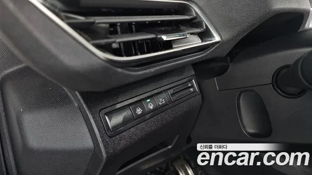 Peugeot 5008 Generation 2 — Фото автомобиля 14
