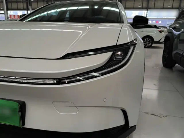 Toyota bZ5 — Фото автомобиля 23