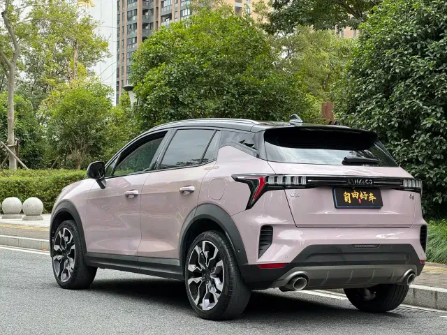 Lynk & Co 06 — Фото автомобиля 19