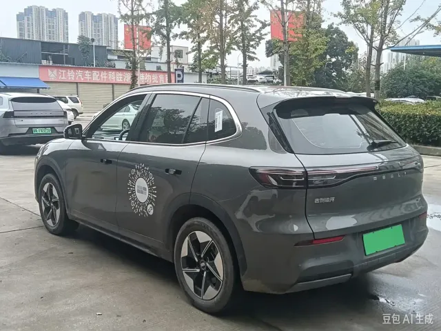 Geely Galaxy E5 — Фото автомобиля 8
